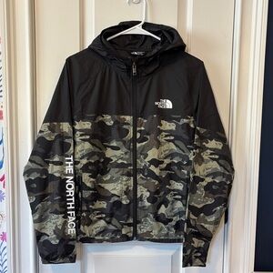 The North Face Never Stop Hooded Windwall Jacket Boys XL (14/16)